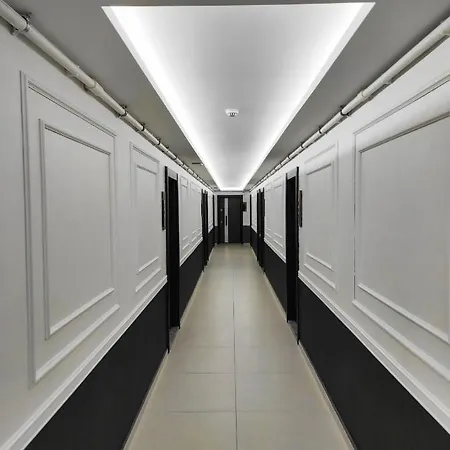 Отель Comfort Center 3*