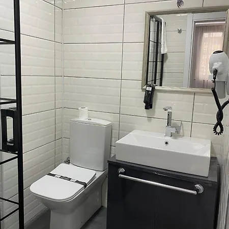 Hotel Comfort Center *