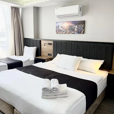 Comfort Center Hotel